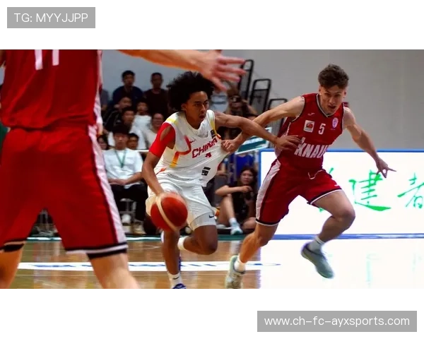 国青队在高节奏训练中展现出良好体能储备 国青队在高节奏训练中展现出良好体能储备